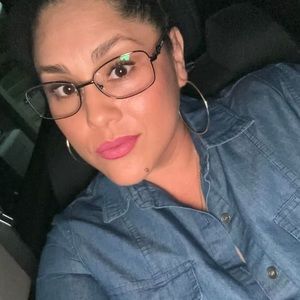 Meet your Posher, Angie